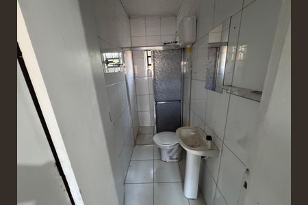 Casa para alugar com 60m², 2 quartos e 2 vagas Casa para alugar com 60m², 2 quartos e 2 vagasBanheiro