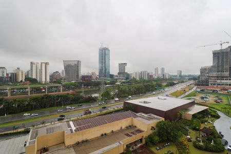 Apartamento à venda com 330m², 4 quartos e 4 vagas Apartamento à venda com 330m², 4 quartos e 4 vagasVista da Suíte 3