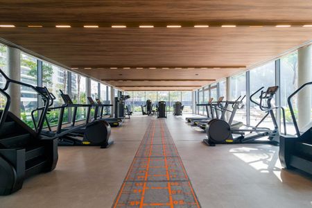 Apartamento à venda com 330m², 4 quartos e 4 vagas Apartamento à venda com 330m², 4 quartos e 4 vagasÁrea comum - Academia