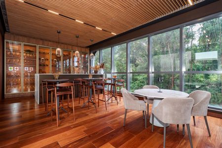 Apartamento à venda com 330m², 4 quartos e 4 vagas Apartamento à venda com 330m², 4 quartos e 4 vagasÁrea comum