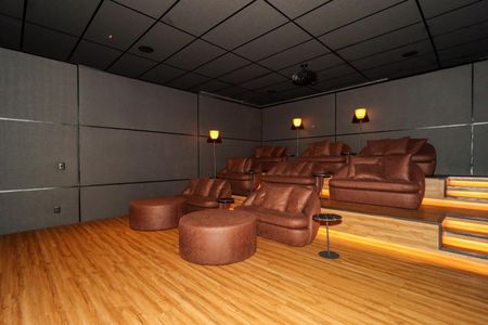 Apartamento à venda com 330m², 4 quartos e 4 vagas Apartamento à venda com 330m², 4 quartos e 4 vagasÁrea comum