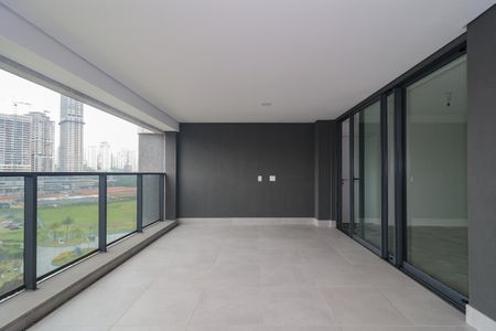 Apartamento à venda com 330m², 4 quartos e 4 vagas Apartamento à venda com 330m², 4 quartos e 4 vagasVaranda Gourmet