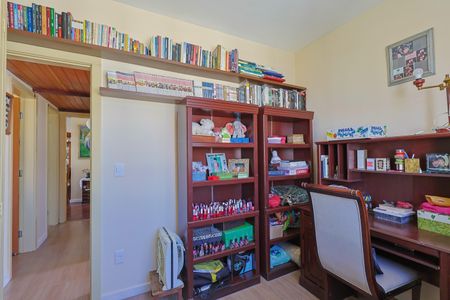 Apartamento à venda com 125m², 3 quartos e 2 vagasQuarto 2