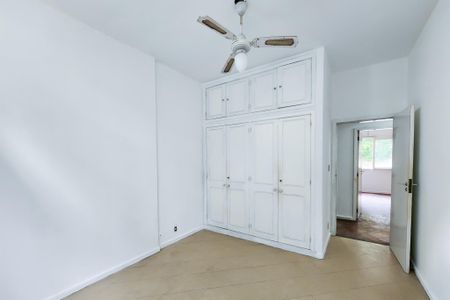 Apartamento à venda com 191m², 4 quartos e 1 vagaQuarto 2