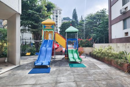 Apartamento à venda com 191m², 4 quartos e 1 vagaÁrea comum