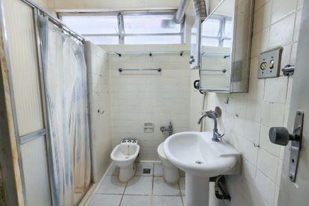 Apartamento à venda com 191m², 4 quartos e 1 vagaBanheiro da Suíte