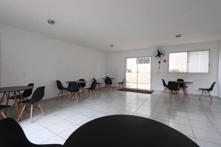 Apartamento para alugar com 38m², 2 quartos e sem vagaÁrea comum - Salão de festas