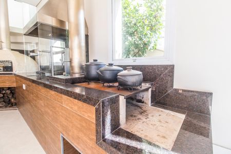Casa de condomínio à venda com 385m², 4 quartos e 4 vagas Casa de condomínio à venda com 385m², 4 quartos e 4 vagasÁrea gourmet