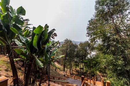 Casa de condomínio à venda com 385m², 4 quartos e 4 vagas Casa de condomínio à venda com 385m², 4 quartos e 4 vagasÁrea comum