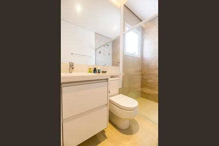 Casa de condomínio à venda com 385m², 4 quartos e 4 vagas Casa de condomínio à venda com 385m², 4 quartos e 4 vagasBanheiro da Suíte 4