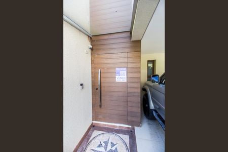 Casa de condomínio à venda com 385m², 4 quartos e 4 vagas Casa de condomínio à venda com 385m², 4 quartos e 4 vagasPlaca