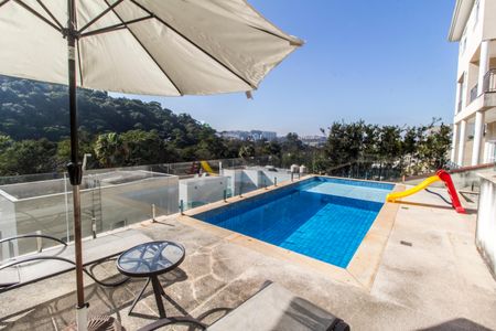 Casa de condomínio à venda com 385m², 4 quartos e 4 vagas Casa de condomínio à venda com 385m², 4 quartos e 4 vagasÁrea comum