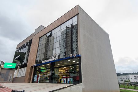 Casa de condomínio à venda com 385m², 4 quartos e 4 vagas Casa de condomínio à venda com 385m², 4 quartos e 4 vagasÁrea comum