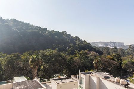 Casa de condomínio à venda com 385m², 4 quartos e 4 vagas Casa de condomínio à venda com 385m², 4 quartos e 4 vagasVista da Varanda da Sala de Jantar