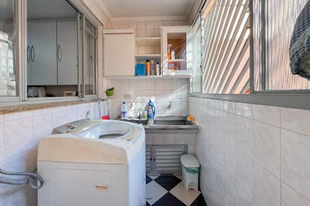 Casa à venda com 194m², 3 quartos e 2 vagas Casa à venda com 194m², 3 quartos e 2 vagasÁrea de Serviço