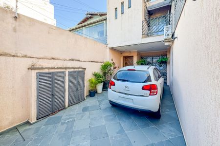 Casa à venda com 194m², 3 quartos e 2 vagas Casa à venda com 194m², 3 quartos e 2 vagasGaragem