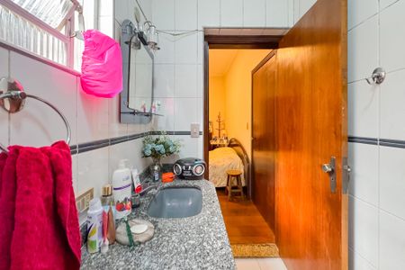 Casa à venda com 194m², 3 quartos e 2 vagas Casa à venda com 194m², 3 quartos e 2 vagasBanheiro da Suíte 2