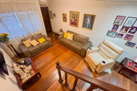 Casa à venda com 194m², 3 quartos e 2 vagas Casa à venda com 194m², 3 quartos e 2 vagasSala