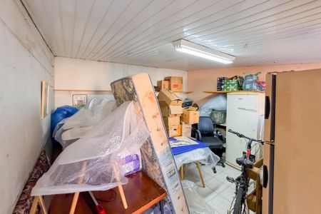 Casa à venda com 194m², 3 quartos e 2 vagas Casa à venda com 194m², 3 quartos e 2 vagasEdícula - Depósito