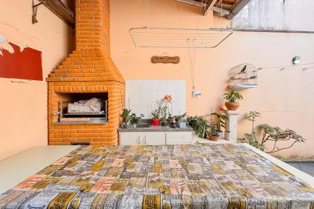 Casa à venda com 194m², 3 quartos e 2 vagas Casa à venda com 194m², 3 quartos e 2 vagasÁrea Externa e Churrasqueira
