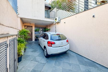 Casa à venda com 194m², 3 quartos e 2 vagas Casa à venda com 194m², 3 quartos e 2 vagasGaragem