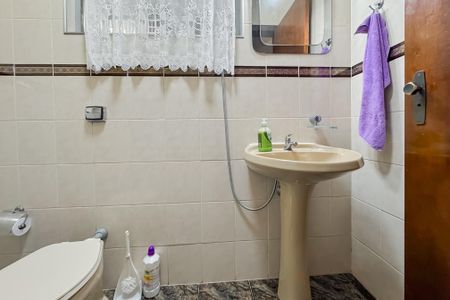 Casa à venda com 194m², 3 quartos e 2 vagas Casa à venda com 194m², 3 quartos e 2 vagasLavabo