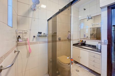Casa à venda com 194m², 3 quartos e 2 vagas Casa à venda com 194m², 3 quartos e 2 vagasBanheiro da Suíte 1