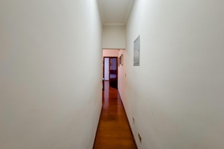 Casa à venda com 194m², 3 quartos e 2 vagas Casa à venda com 194m², 3 quartos e 2 vagasCorredor