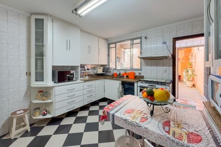 Casa à venda com 194m², 3 quartos e 2 vagas Casa à venda com 194m², 3 quartos e 2 vagasCozinha