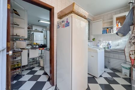 Casa à venda com 194m², 3 quartos e 2 vagas Casa à venda com 194m², 3 quartos e 2 vagasÁrea de Serviço