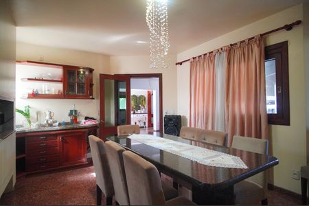 Casa à venda com 594m², 2 quartos e 3 vagasSala de Jantar