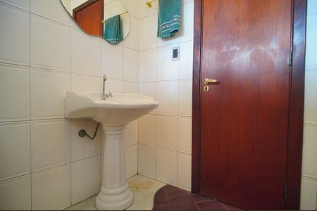 Casa à venda com 594m², 2 quartos e 3 vagasLavabo 2