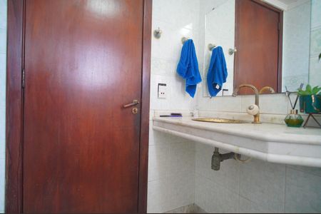 Casa à venda com 594m², 2 quartos e 3 vagasLavabo