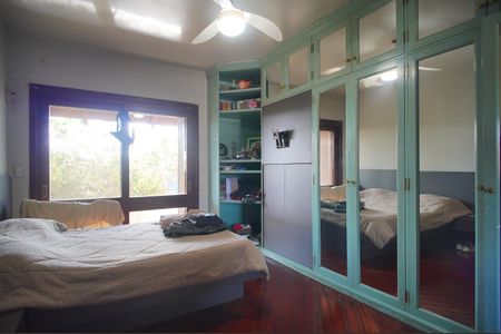 Casa à venda com 594m², 2 quartos e 3 vagasSuíte 1