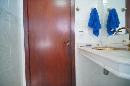 Casa à venda com 594m², 2 quartos e 3 vagasLavabo