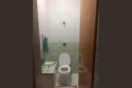 Casa à venda com 230m², 3 quartos e 5 vagas Casa à venda com 230m², 3 quartos e 5 vagasBanheiro