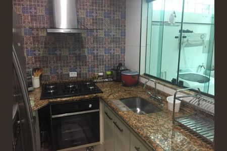 Casa à venda com 230m², 3 quartos e 5 vagas Casa à venda com 230m², 3 quartos e 5 vagasCozinha