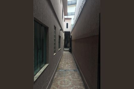 Casa à venda com 230m², 3 quartos e 5 vagas Casa à venda com 230m², 3 quartos e 5 vagasCorredor