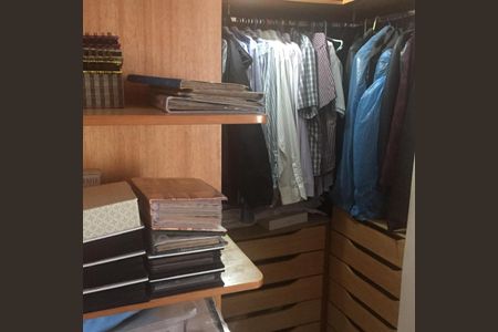 Casa à venda com 230m², 3 quartos e 5 vagas Casa à venda com 230m², 3 quartos e 5 vagasDormitório