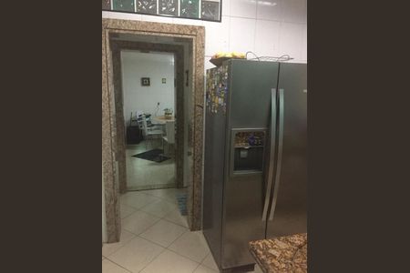 Casa à venda com 230m², 3 quartos e 5 vagas Casa à venda com 230m², 3 quartos e 5 vagasCozinha