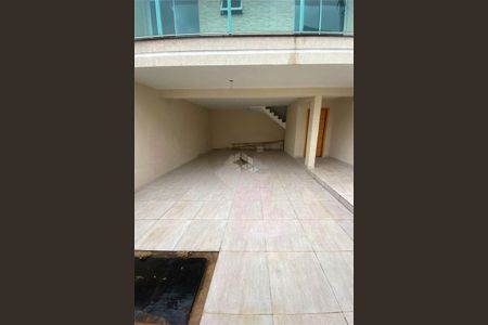 Casa à venda com 102m², 2 quartos e 4 vagas