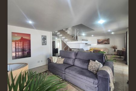 Sala de casa à venda com 4 quartos, 600m² em Recreio dos Bandeirantes, Rio de Janeiro