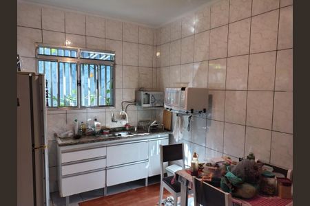 Casa à venda com 160m², 4 quartos e 2 vagas