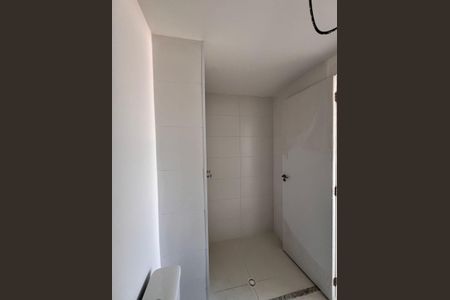 Apartamento à venda com 56m², 2 quartos e 1 vaga Apartamento à venda com 56m², 2 quartos e 1 vagaBanheiro Social