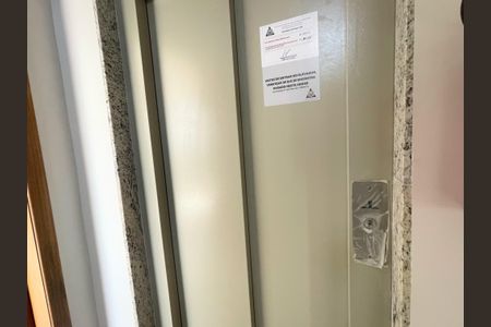 Apartamento à venda com 132m², 2 quartos e 1 vagaElevador