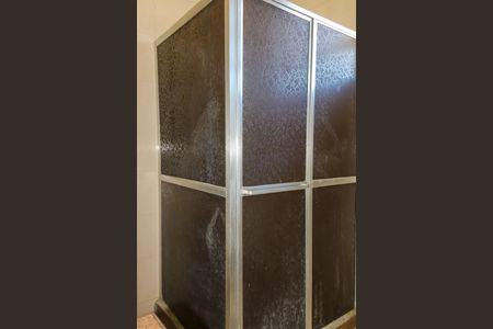 Casa à venda com 100m², 5 quartos e 3 vagas Casa à venda com 100m², 5 quartos e 3 vagasBanheiro Social