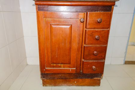 Casa à venda com 100m², 5 quartos e 3 vagas Casa à venda com 100m², 5 quartos e 3 vagasBanheiro Social