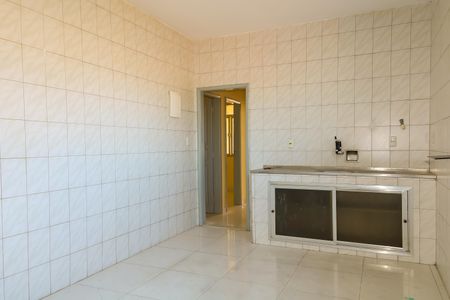 Casa à venda com 100m², 5 quartos e 3 vagas Casa à venda com 100m², 5 quartos e 3 vagasCozinha