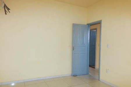 Casa à venda com 100m², 5 quartos e 3 vagas Casa à venda com 100m², 5 quartos e 3 vagas Suíte