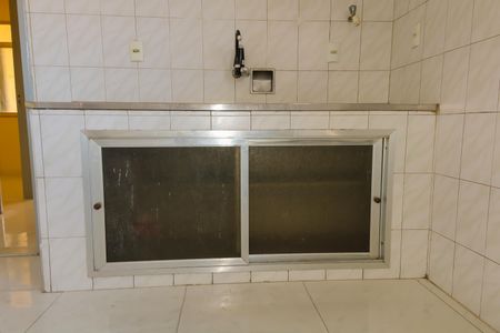 Casa à venda com 100m², 5 quartos e 3 vagas Casa à venda com 100m², 5 quartos e 3 vagasCozinha